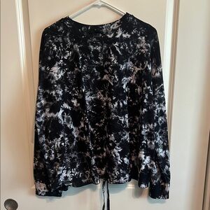 Black and White Tie-Dye Women's Top